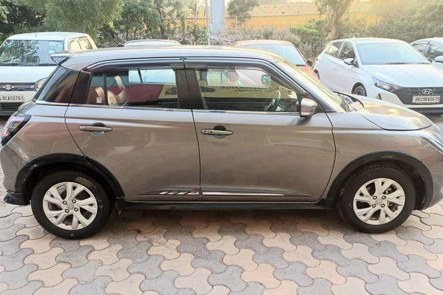 Maruti Suzuki Swift ZXi AMT Second-hand 2024 Maruti Suzuki Swift ZXi AMT for sale in Faridabad