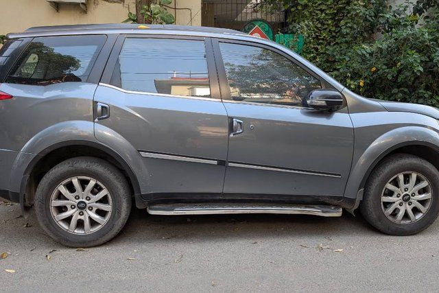 Mahindra XUV500 W4 Second-hand 2017 Mahindra XUV500 W4 for sale in Gurgaon