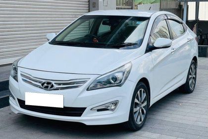 2015 Hyundai Verna 1.6 एसएक्स VTVT (O) AT