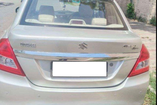 Maruti Suzuki Swift Dzire ZXI Second-hand 2013 Maruti Suzuki Swift Dzire ZXI for sale in Chandigarh