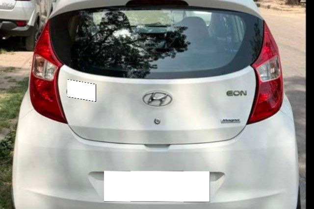Hyundai EON Magna Plus Second-hand 2016 Hyundai EON Magna Plus for sale in Chandigarh