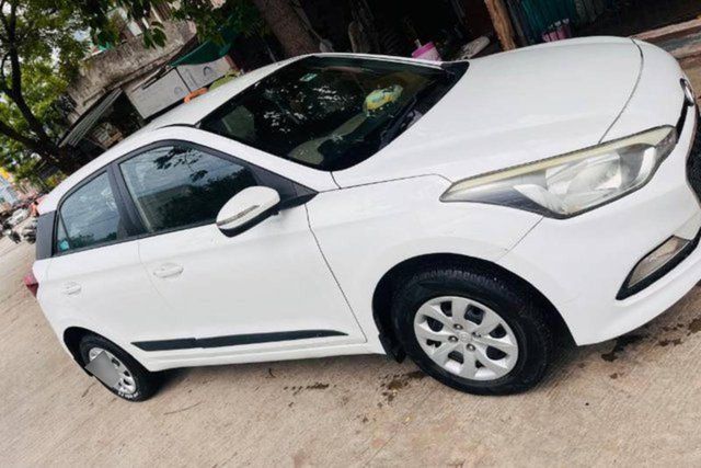 Hyundai i20 Sportz 1.2 Second-hand 2015 Hyundai i20 Sportz 1.2 for sale in Jabalpur