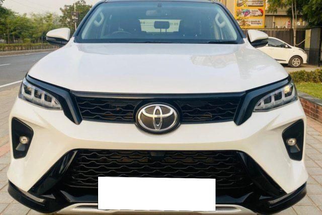 Toyota Fortuner Legender 4x2 AT Second-hand 2023 Toyota Fortuner Legender 4x2 AT for sale in Ahmedabad