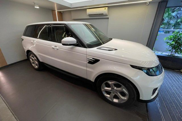 Land Rover Range Rover Sport 2.0 Petrol SE Second-hand 2021 Land Rover Range Rover Sport 2.0 Petrol SE for sale in Mumbai