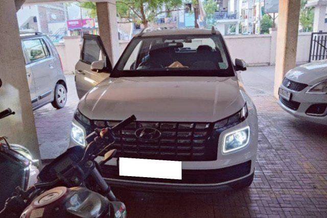 Second-hand 2022 Hyundai Venue S Turbo iMT for sale in Vadodara