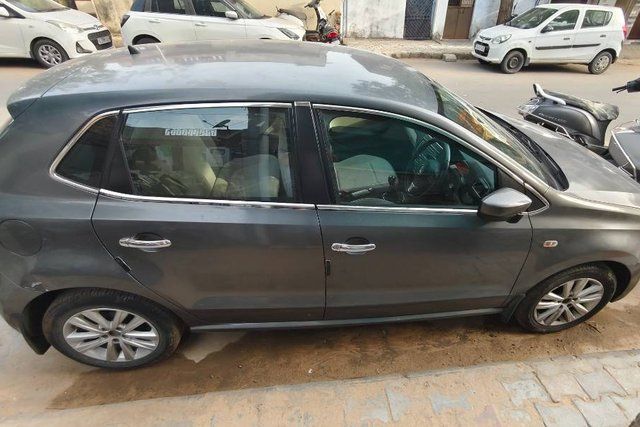 Volkswagen Polo Diesel Trendline 1.2L Second-hand 2013 Volkswagen Polo Diesel Trendline 1.2L for sale in Ahmedabad