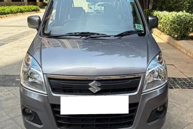 Second-hand 2017 Maruti Suzuki Wagon R AMT VXI Option for sale in Bangalore
