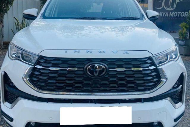 Toyota Innova Hycross ZX Hybrid Second-hand 2024 Toyota Innova Hycross ZX Hybrid for sale in Ahmedabad