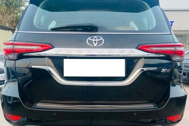 Toyota Fortuner 4X2 Diesel AT Second-hand 2023 Toyota Fortuner 4X2 Diesel AT for sale in Ahmedabad