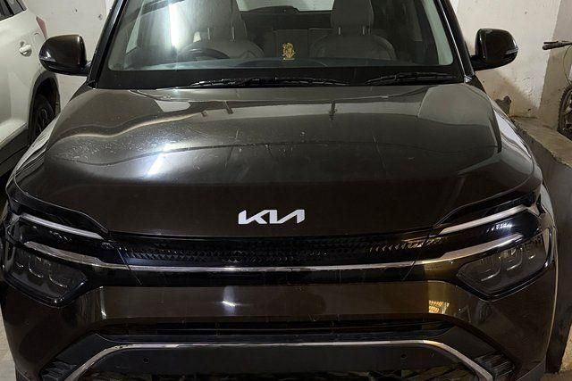 Kia Carens Luxury Opt DCT Second-hand 2023 Kia Carens Luxury Opt DCT for sale in Ghaziabad