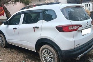 Used Renault Triber RXE BSVI