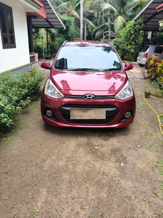 Second-hand 2013 Hyundai Grand i10 Asta Option for sale in Bangalore