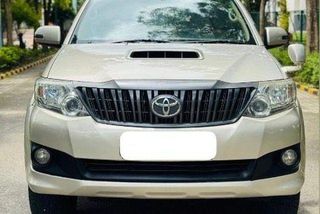 Used Toyota Fortuner 4x4 MT