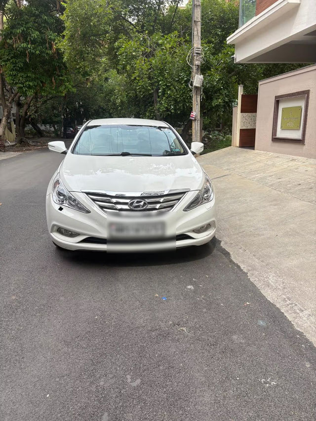 Hyundai Sonata 2.4 GDi MT Second-hand 2013 Hyundai Sonata 2.4 GDi MT for sale in Bangalore