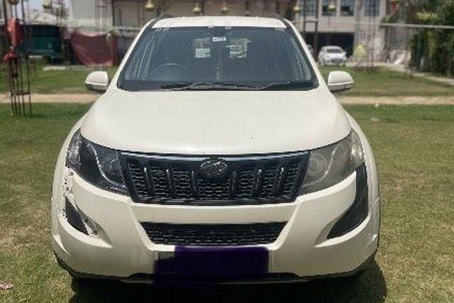 Second-hand 2016 Mahindra XUV500 R W10 FWD for sale in Una