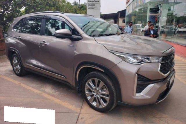 Buy Used Toyota Innova Hycross ZX Hybrid of 2024 model @ 34,50,000