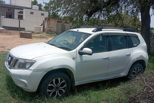 Nissan Terrano XL 85 PS Second-hand 2015 Nissan Terrano XL 85 PS for sale in Sikar