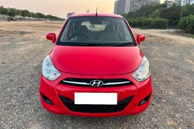 Hyundai i10 Era Second-hand 2012 Hyundai i10 Era for sale in Ahmedabad
