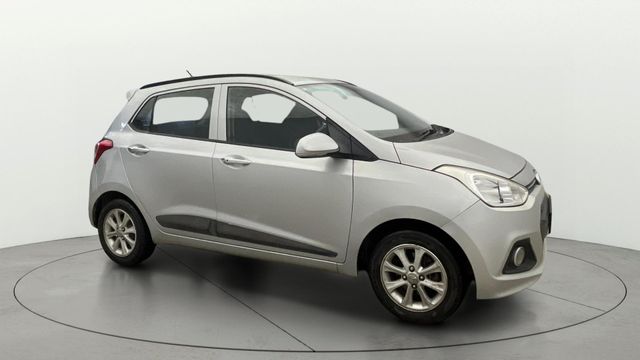 Second-hand 2015 Hyundai Grand i10 1.2 Kappa Magna AT for sale in New Delhi