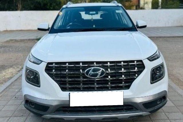 Second-hand 2020 Hyundai Venue SX Plus Turbo DCT for sale in Vadodara