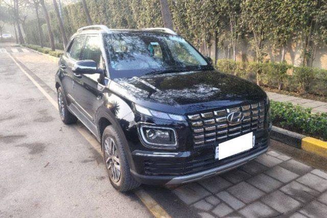 Second-hand 2024 Hyundai Venue S Opt Turbo DCT for sale in Gurgaon