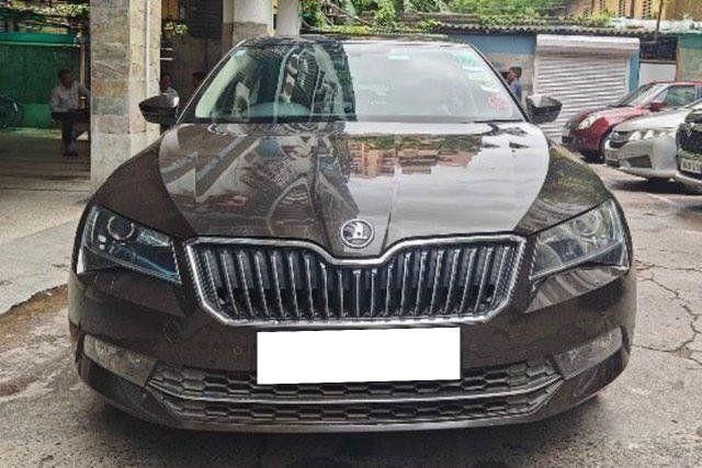 Skoda Superb LK 2.0 TDI AT Second-hand 2018 Skoda Superb LK 2.0 TDI AT for sale in Kolkata