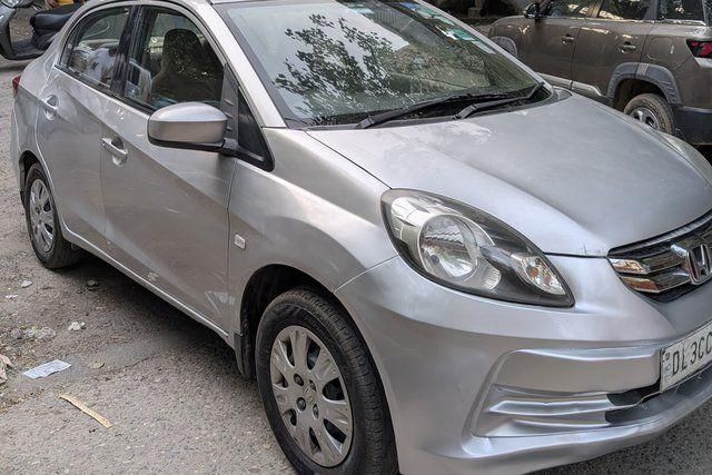 Honda Amaze S i-Vtech Second-hand 2014 Honda Amaze S i-Vtech for sale in New Delhi