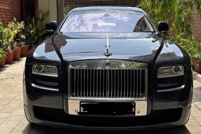 Rolls-Royce Ghost Extended Wheelbase BSIV Second-hand 2011 Rolls-Royce Ghost Extended Wheelbase BSIV for sale in Vadodara