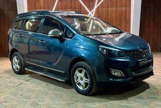 Used Mahindra Marazzo M6