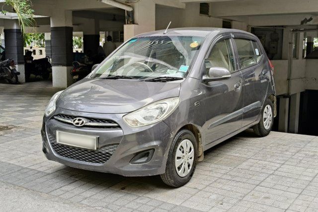 Second-hand 2011 Hyundai i10 Magna for sale in Hyderabad