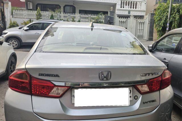 Second-hand 2015 Honda City i VTEC V for sale in New Delhi