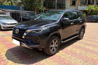Used Toyota Fortuner 4X2 Diesel AT