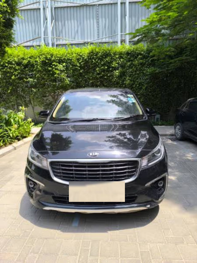 Kia Carnival Premium Second-hand 2021 Kia Carnival Premium for sale in Gurgaon
