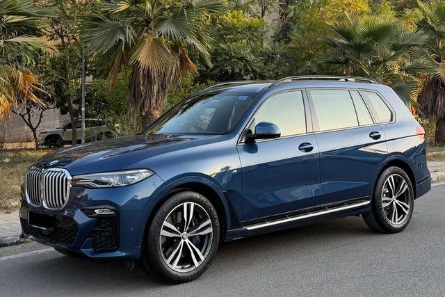 Second-hand 2022 BMW X7 xDrive 40i M Sport for sale in New Delhi