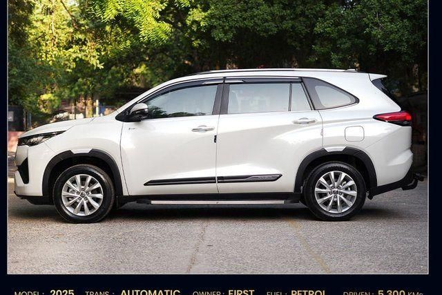 Toyota Innova Hycross VX 7STR Hybrid Second-hand 2025 Toyota Innova Hycross VX 7STR Hybrid for sale in New Delhi