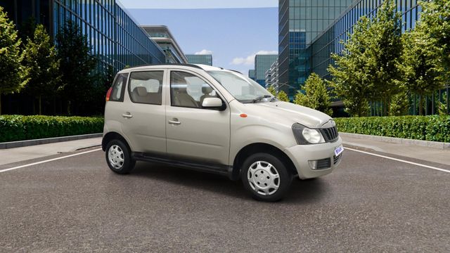 Second-hand 2014 Mahindra Quanto C6 for sale in Pune