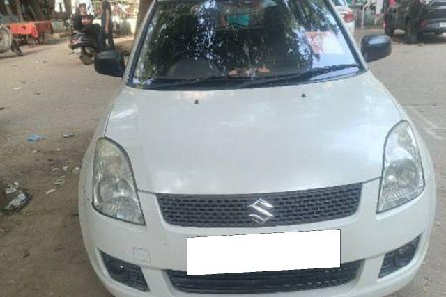 Second-hand 2011 Maruti Suzuki Swift LXI for sale in New Delhi