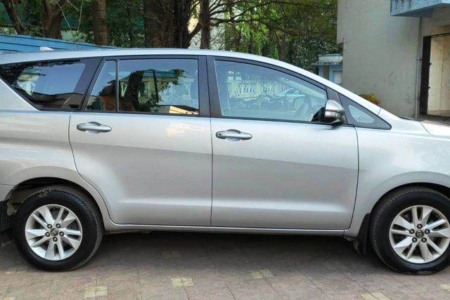 Toyota Innova Crysta 2.8 GX AT BSIV Second-hand 2017 Toyota Innova Crysta 2.8 GX AT BSIV for sale in Mira Road