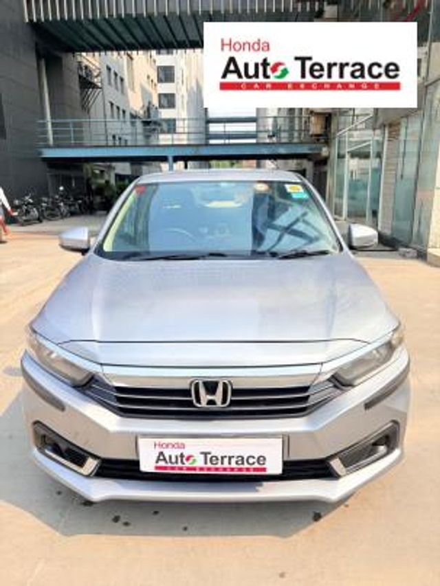 Honda Amaze VX CVT Petrol Second-hand 2023 Honda Amaze VX CVT Petrol for sale in New Delhi