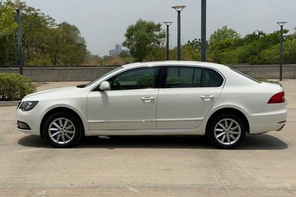 2014 Skoda Superb Elegance 1.8 TSI AT