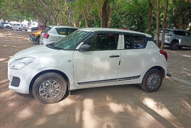 Maruti Suzuki Swift LXI Second-hand 2024 Maruti Suzuki Swift LXI for sale in Kanchipuram