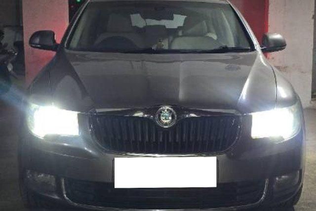 Skoda Superb Ambition 2.0 TDI CR AT Second-hand 2013 Skoda Superb Ambition 2.0 TDI CR AT for sale in Dahanu
