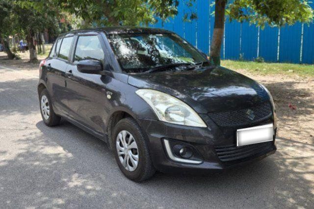 Second-hand 2016 Maruti Suzuki Swift LXI Option for sale in Greater Noida