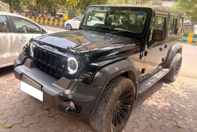 Second-hand 2025 Mahindra Thar ROXX MX5 RWD AT for sale in Noida