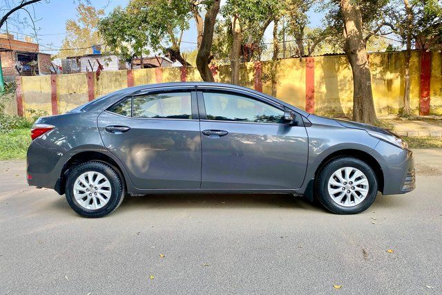 Toyota Corolla Altis 1.8 G CVT Second-hand 2019 Toyota Corolla Altis 1.8 G CVT for sale in New Delhi