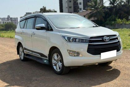 Used 2.5 G (Diesel) 7 Seater BS IV