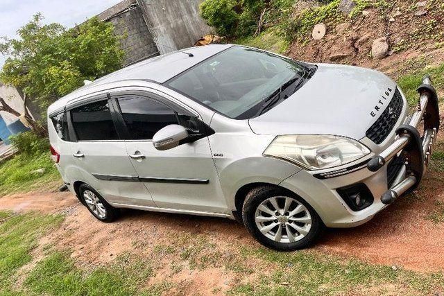 Maruti Suzuki Ertiga ZXI Second-hand 2013 Maruti Suzuki Ertiga ZXI for sale in Karimnagar