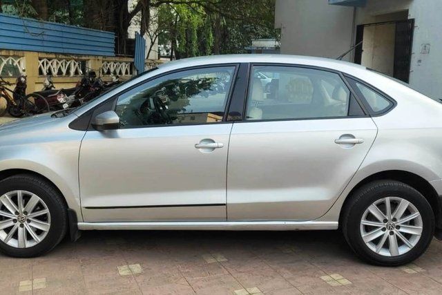 Volkswagen Vento 1.2 TSI Highline AT Second-hand 2016 Volkswagen Vento 1.2 TSI Highline AT for sale in Mira Road