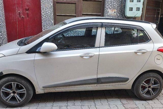 Hyundai Grand i10 CRDi Sportz Second-hand 2016 Hyundai Grand i10 CRDi Sportz for sale in Amritsar