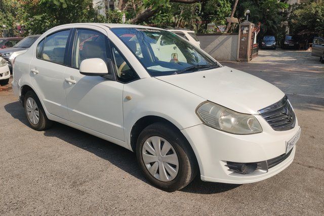 Maruti Suzuki SX4 Green Vxi (CNG) Second-hand 2013 Maruti Suzuki SX4 Green Vxi (CNG) for sale in Mumbai